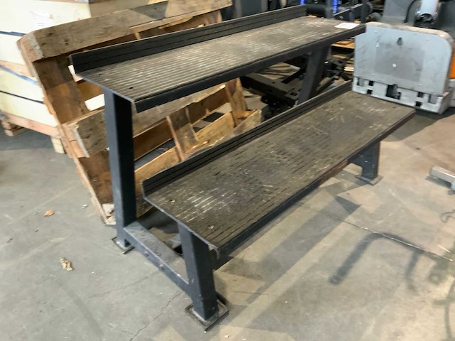 Onbekend kettlebell rek krachtstation - afbeelding 3 van  3