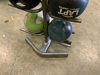 Onbekend medicine ball met rek krachtstation - afbeelding 5 van  6