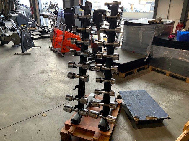 Onbekend mix dumbellset krachtstation - afbeelding 1 van  10