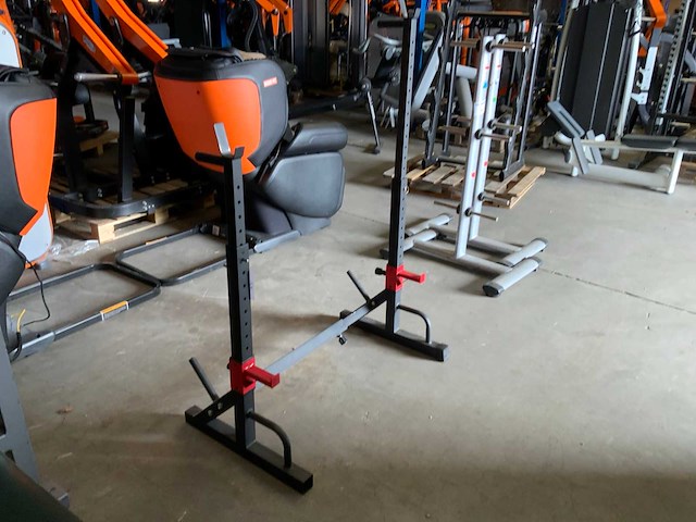 Onbekend squat rek krachtstation - afbeelding 1 van  2