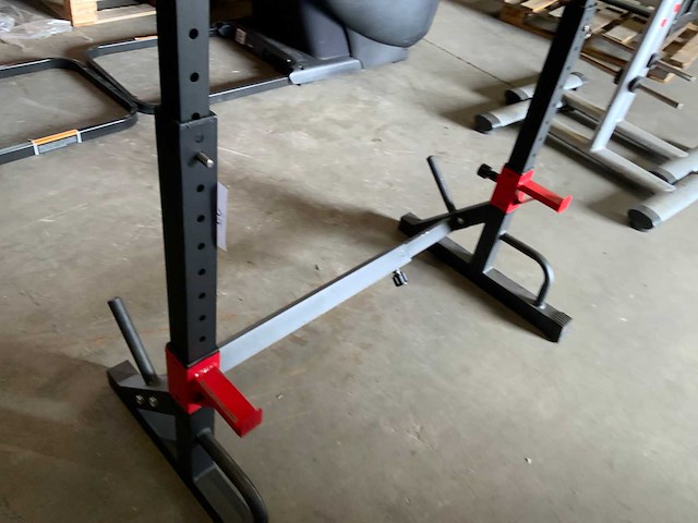Onbekend squat rek krachtstation - afbeelding 2 van  2