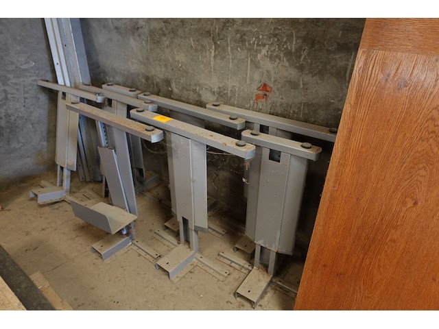 Onderdelen bureaumeubel - afbeelding 2 van  3
