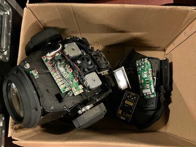 Onderdelen chauvet intimidator sr 140 - afbeelding 1 van  3