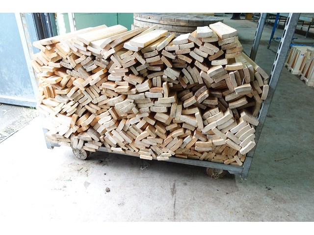 Onderdelen houten bobijnen - afbeelding 7 van  7
