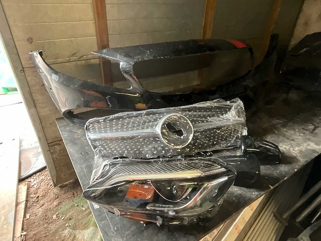 Onderdelen mercedes a200 - afbeelding 1 van  5