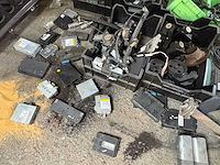Onderdelen partij - bmw en jeep - part - afbeelding 20 van  20