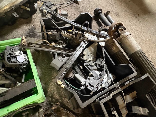 Onderdelen partij - bmw en jeep - part - afbeelding 7 van  15