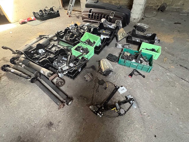 Onderdelen partij - bmw en jeep - part - afbeelding 10 van  15