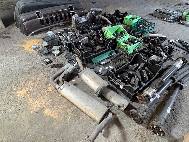 Onderdelen partij - bmw en jeep - part - afbeelding 14 van  15