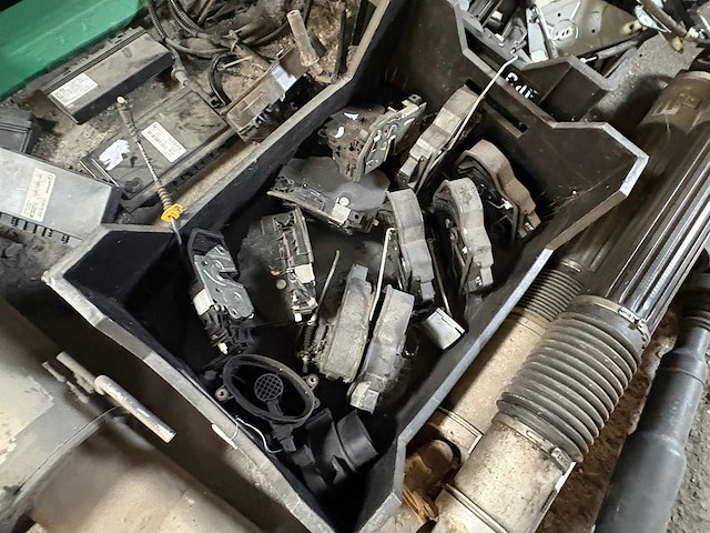 Onderdelen partij - bmw en jeep - part - afbeelding 15 van  15