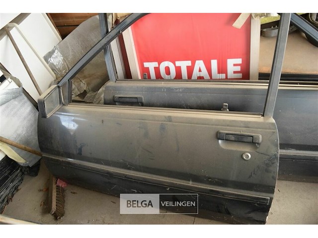 Onderdelen toyota starlett 2 deuren, motorkap en koffer - afbeelding 3 van  5