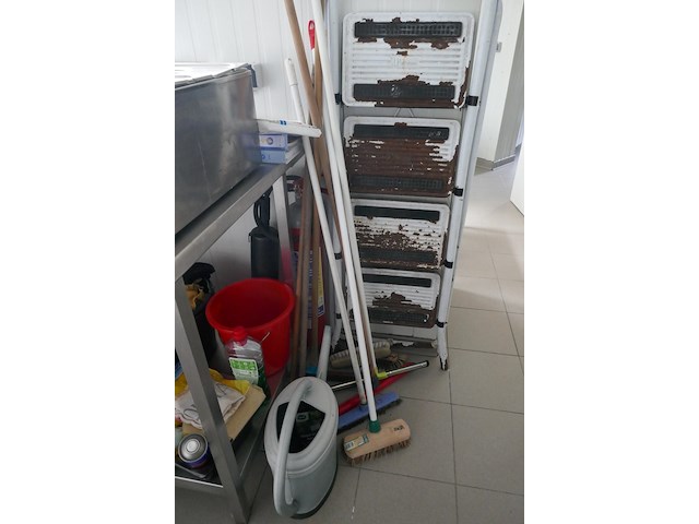 Onderhoudsmateriaal e.a. - afbeelding 2 van  7