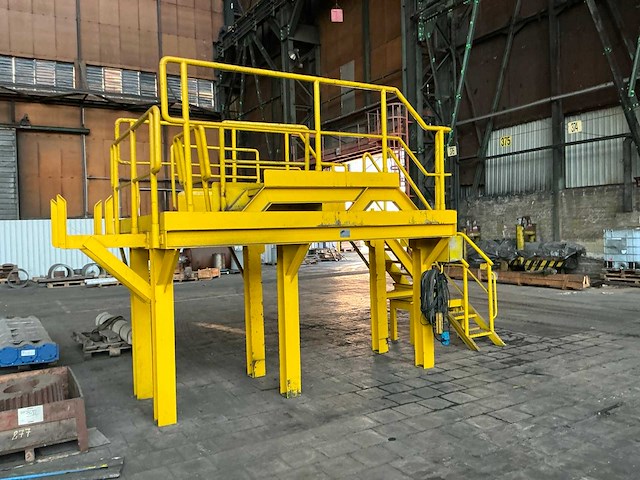 Onderhoudsportaal voor spoelgrijper - afbeelding 1 van  4