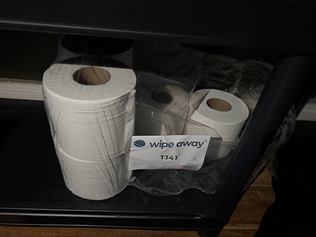 Onderhoudsproducten en pvc rekken - afbeelding 7 van  10