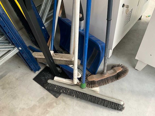 Onderhoudstrolley en toebehoren - afbeelding 6 van  9