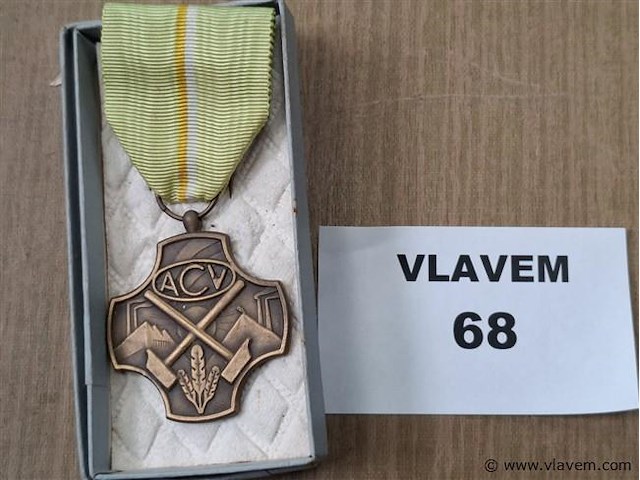 Onderscheiding - afbeelding 1 van  2
