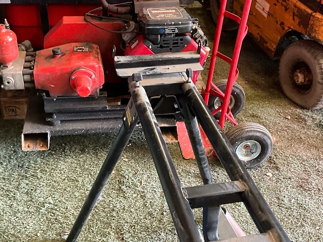 Onderstel afkortzaag met rollebaan - afbeelding 5 van  5