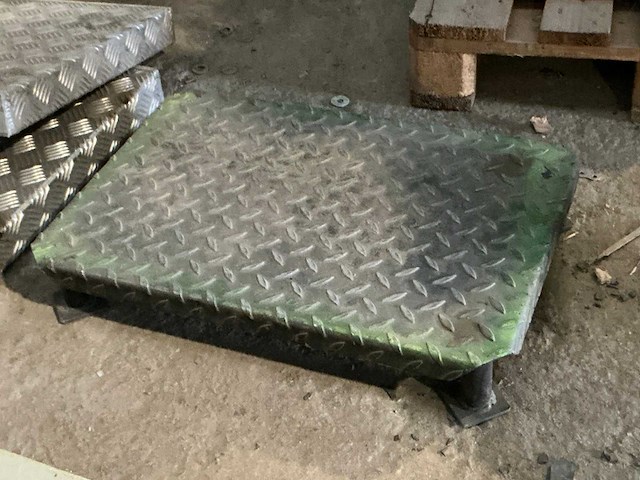 Onderstel in traanplaat (3x) - afbeelding 2 van  2