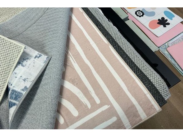 Ong 26 tapijten - afbeelding 2 van  8