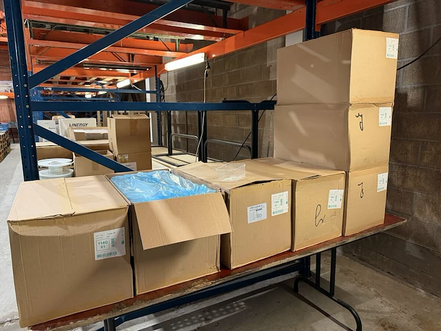 Ong 3250 plastic potjes - afbeelding 1 van  3