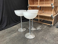 Ongebrandde magiër verlichte sta-tafel - afbeelding 1 van  9