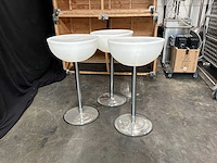 Ongebrandde magiër verlichte sta-tafel - afbeelding 2 van  9