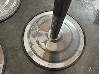 Ongebrandde magiër verlichte sta-tafel - afbeelding 9 van  9