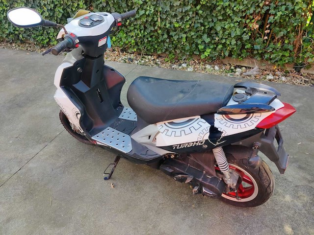 Ongekend - light mopeds & light motorised scooters - afbeelding 5 van  6