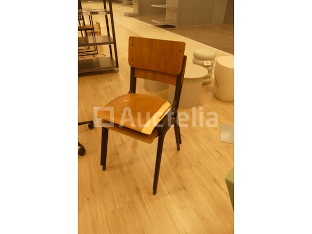 Ongelijke stoel- en fauteuilsset - afbeelding 4 van  10