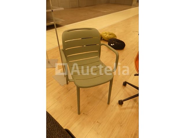 Ongelijke stoel- en fauteuilsset - afbeelding 10 van  10