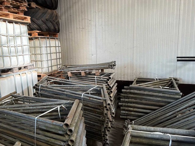 Ongemerkte steigers - 1985 titan tower - afbeelding 5 van  14