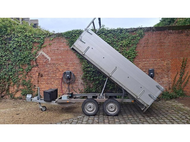 Ongeremde elektrische kipper 3.0x1.50x0.70m 750kg - afbeelding 1 van  1