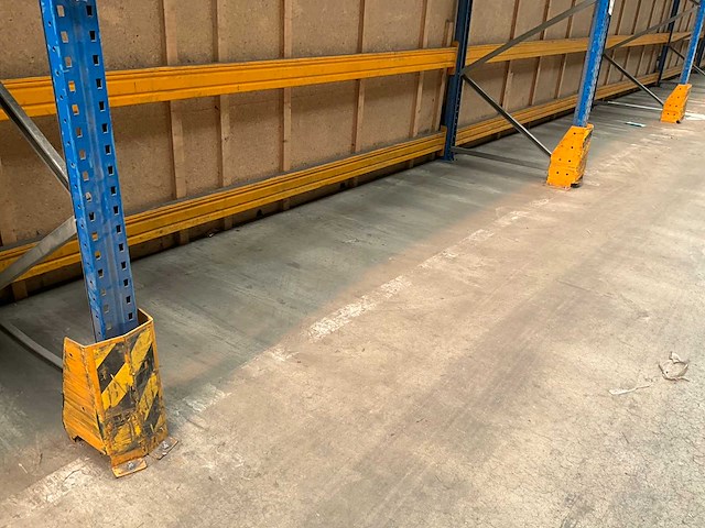 Ongeveer 33,3 lopende meter palletstelling - afbeelding 17 van  17