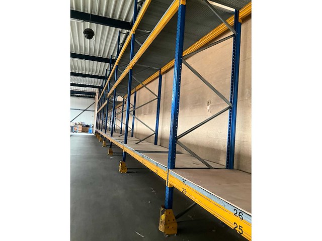 Ongeveer 33,3 lopende meter palletstelling - afbeelding 4 van  17