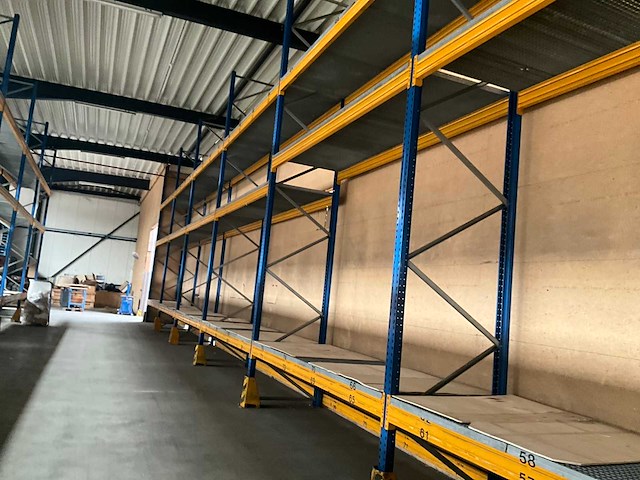 Ongeveer 33,3 lopende meter palletstelling - afbeelding 7 van  17