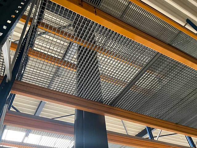 Ongeveer 37 lopende meter palletstelling - afbeelding 5 van  17