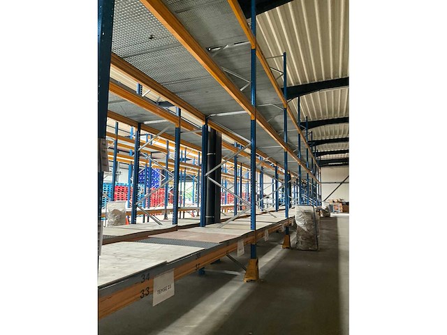 Ongeveer 37 lopende meter palletstelling - afbeelding 17 van  17