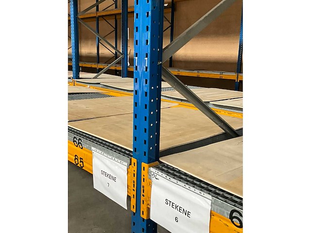 Ongeveer 37 lopende meter palletstelling - afbeelding 4 van  17