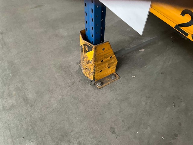 Ongeveer 37 lopende meter palletstelling - afbeelding 17 van  17