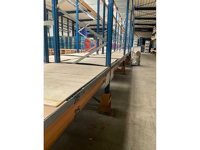 Ongeveer 37 lopende meter palletstelling - afbeelding 17 van  17