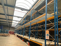 Ongeveer 37 lopende meter palletstelling