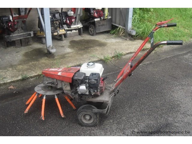 Onkruidborstelmachine, nimos, mug, werking niet gekend - afbeelding 2 van  3