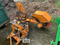 Onkruidborstels voor montage op traktor - afbeelding 3 van  6