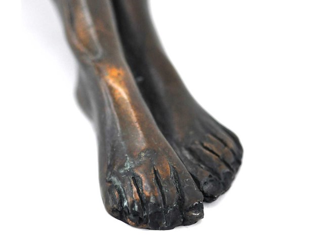 Onleesbaar getekend ig - bronzen sculptuur - afbeelding 7 van  8