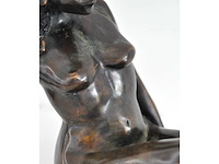 Onleesbaar getekend ig - bronzen sculptuur - afbeelding 8 van  8