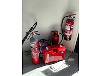 Onlinefireprotectiongroup diverse brandblussers (3x) - afbeelding 1 van  8