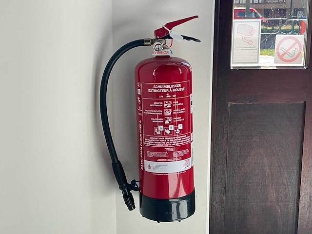 Onlinefireprotectiongroup diverse brandblussers (3x) - afbeelding 2 van  8