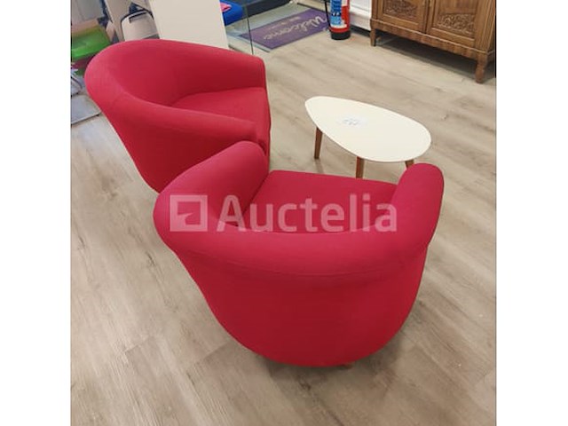 Ontvangstruimte: 2 fauteuils en salontafel - afbeelding 3 van  4
