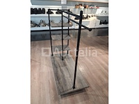 Ontwerpdisplay op wielen - afbeelding 1 van  3