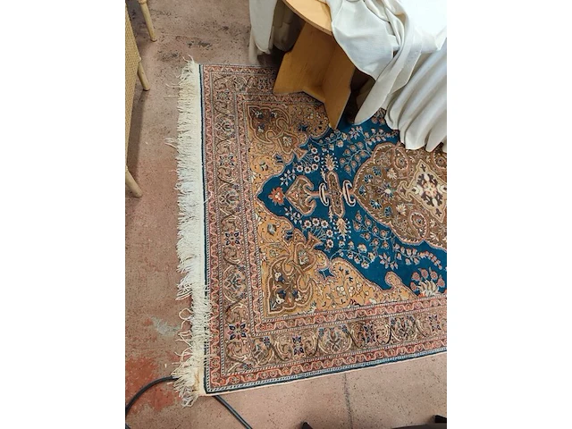 Oosters vloerkleed met blauw en goudkleurig medaillonpatroon 230x170 cm, beige vloerkleed ayyildiz hera shaggy 280x370 cm met geometrisch patroon - afbeelding 4 van  8